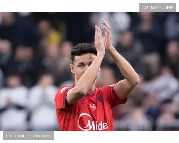 塞维利亚队长纳瓦斯谈防守危机：需要重建球队精神属性